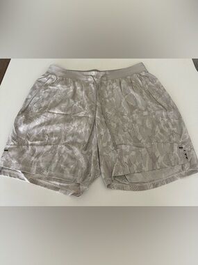 Lululemon License to Train
Linerless Short 7"